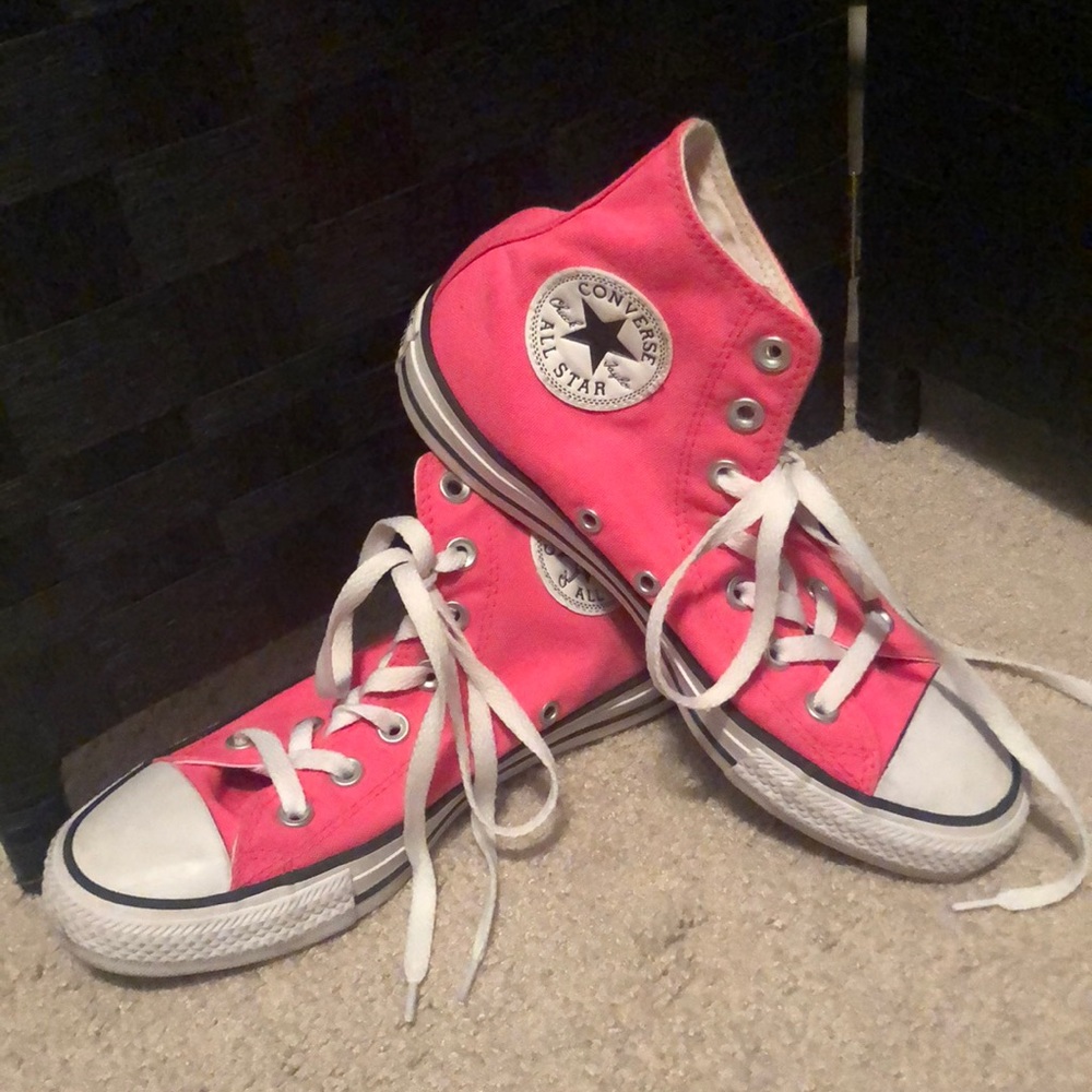 Hot pink Converse
